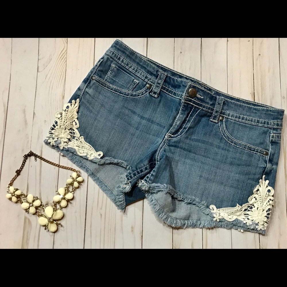 Lace shorts